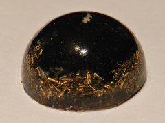 Pocket orgonite (black garnet)